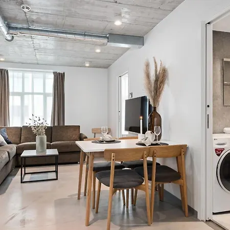 アパートホテル Aalesund